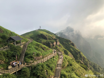 多大|江西武功山的风有多大 网友看完直呼太瘦了就不要去爬武功山