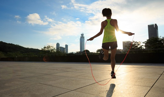 跳绳一个月减肥多少 能够帮助锻炼哪些部位