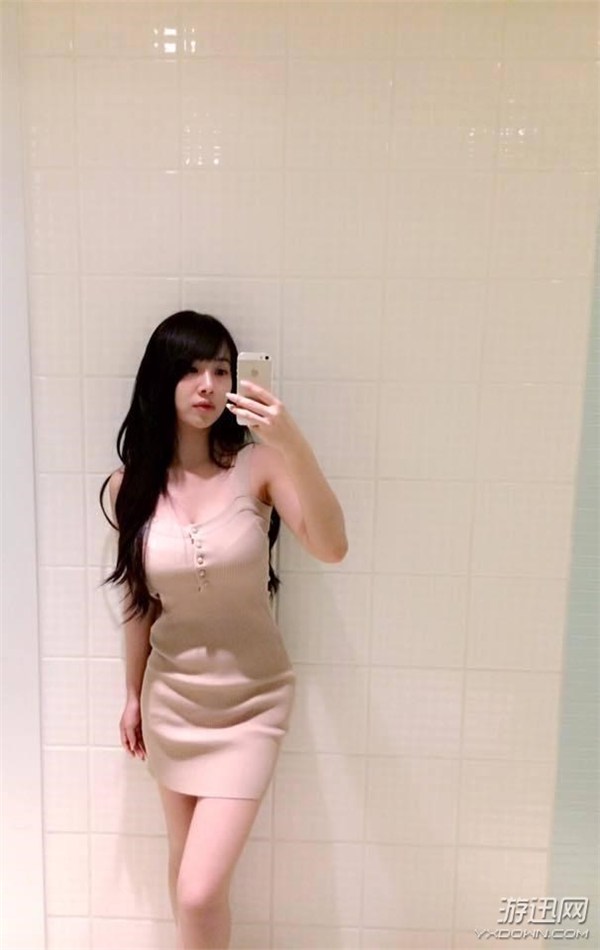 泰国最胸女主播虎牙妹发福利衣服要被巨乳撑爆啦3